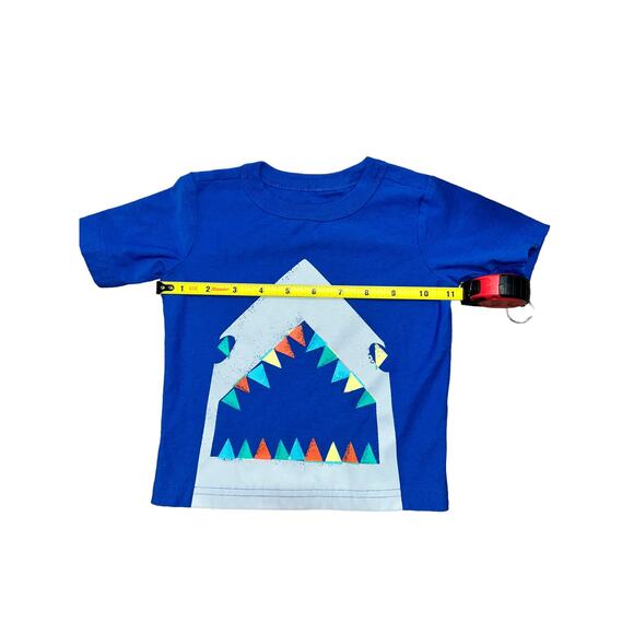 Tea Collection Baby Boy Short Sleeve T-Shirt Shirt 12-18m Jaws Shark Teeth - Picture 5 of 5
